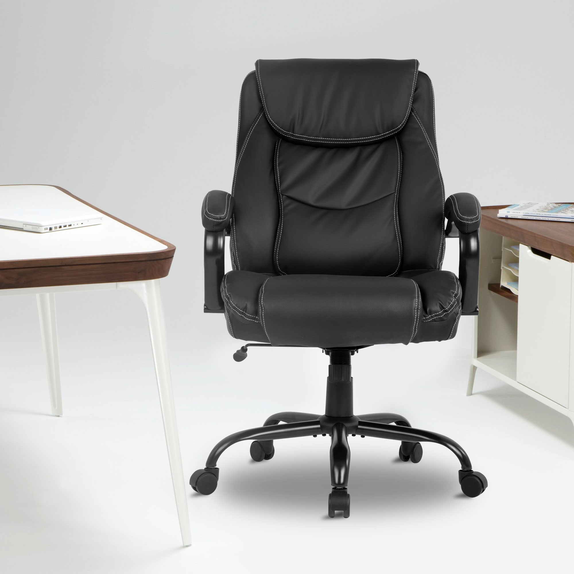 Breitsitzer Ergonomischer PU Lederschreibtischstuhl